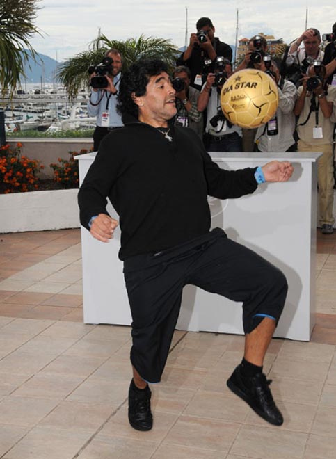 Report: Maradona to be offered Argentina coaching job through 2014