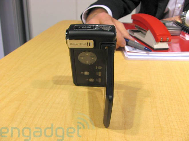 Agfaphoto DV-5000G game-playing camera hands-on