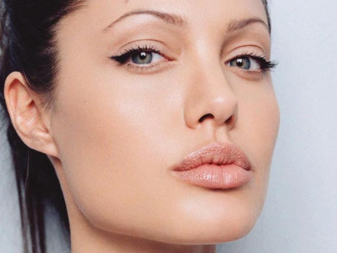 Анджелина Джоли бросает