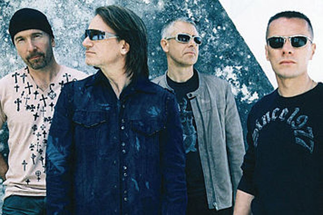 Группа U2 переносит ближайший концерт мирового турне из-за операции на спине Боно