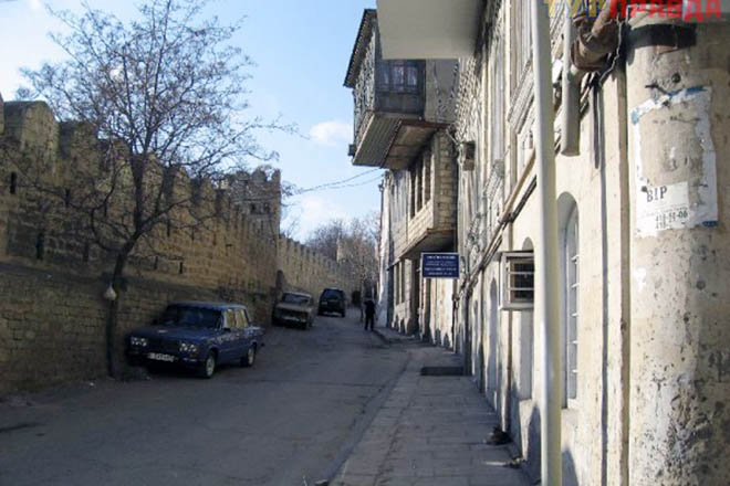 В Ичеришехер выставили археологические находки последних лет