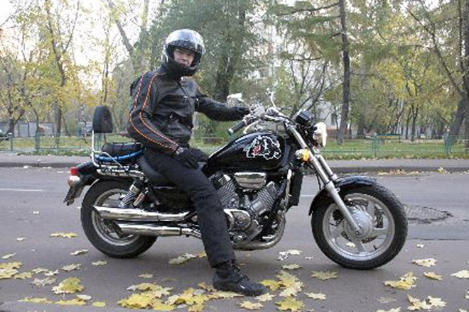 В Москве ищут мотоциклиста, сбившего сотрудника ГИБДД
