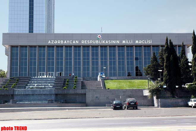 Парламент Азербайджана принял дополнения и изменения в Избирательный кодекс