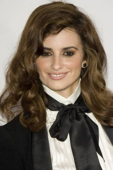 Penelope Cruz naked photos from Elegy, natural beauty