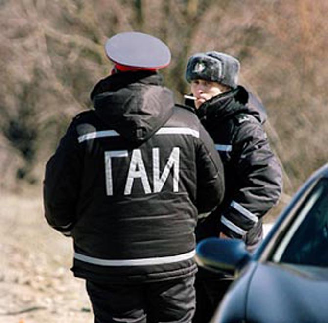 Гражданин Азербайджана совершил наезд на московского "гаишника"
