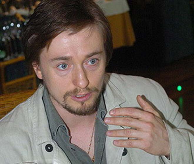 Сергей Безруков поменял религию?
