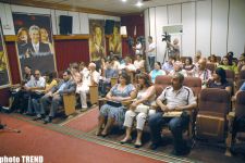 Азерсу следует запретить показ фильма "Абсурдистан"!