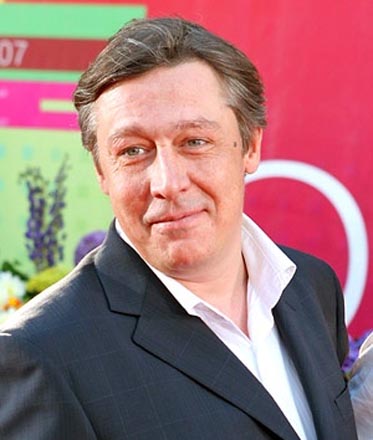 Михаил Ефремов покинет программу "Жди меня"?