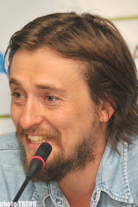 В Мардакяны российский актер Сергей Безруков не переедет ради бакинцев (video)