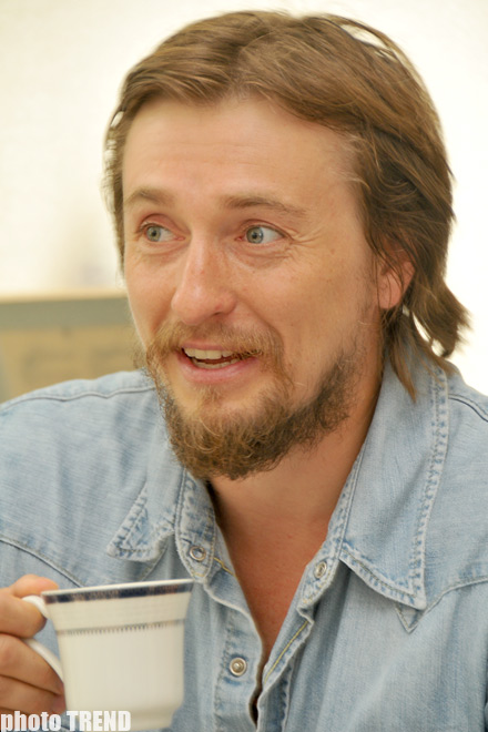 В Мардакяны российский актер Сергей Безруков не переедет ради бакинцев (video)