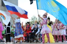 Юбилейный фестиваль "Дан Улдузу" объединил в одну семью около трехсот детей (фотосессия)
