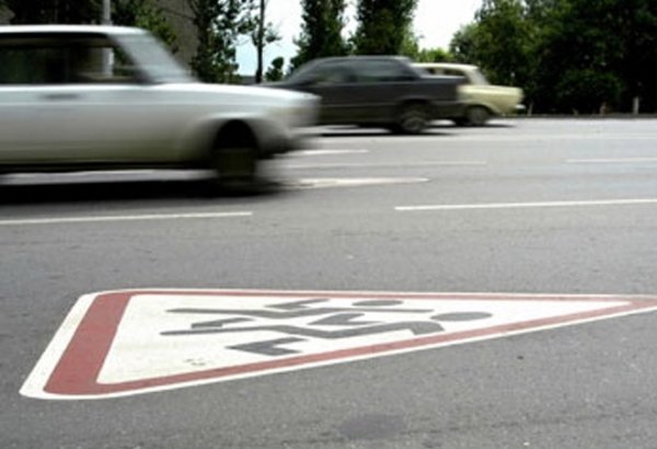 В Баку произошло тяжелое ДТП, в котором погибли пятилетняя девочка и ее тетя