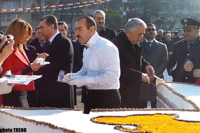 Five-ton cake cut in Ganja on occasion of President Ilham Aliyev’s birthday: PHOTO SESSION