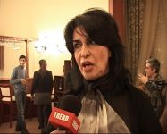 Азербайджанский композитор Ханым Исмайилгызы встала на защиту непрофессиональных композиторов (видео)