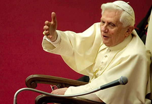 Pope prays for Mideast peace, warns against fundamentalism
