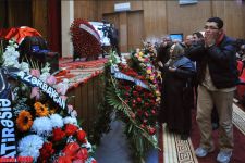 Общественность Азербайджана прощается с народным поэтом Бахтияром Вахабзаде (фотосессия)