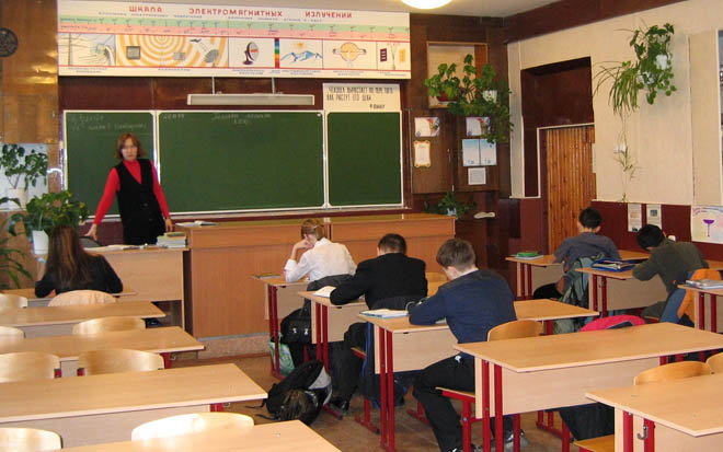 В школах Азербайджана не хватает свыше 2900 учителей