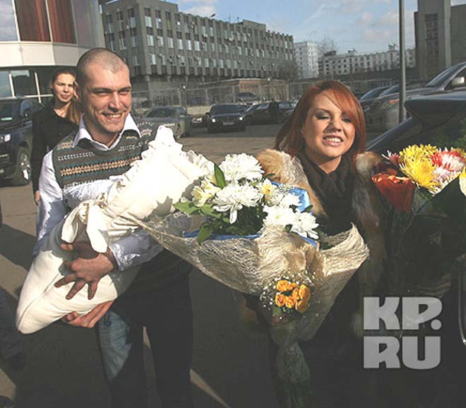 Певица Макsим будет крестить дочь