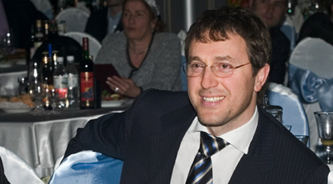 Руслан Байсаров платил алименты в размере 500 тысяч долларов в месяц?