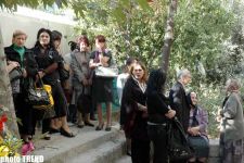 Церемония прощания с известным азербайджанским писателем Алибалой Гаджизаде (фотосессия)