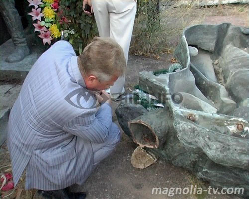 В Севастополе арестованы вандалы, разрушившие памятник азербайджанским воинам-освободителям (фотосессия)
