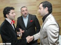 Всемирный день приветствий азербайджанских шоу-звезд (фотосессия)
