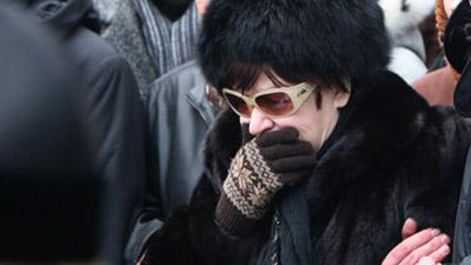 Вдова Вячеслава Тихонова купила могилу рядом с мужем