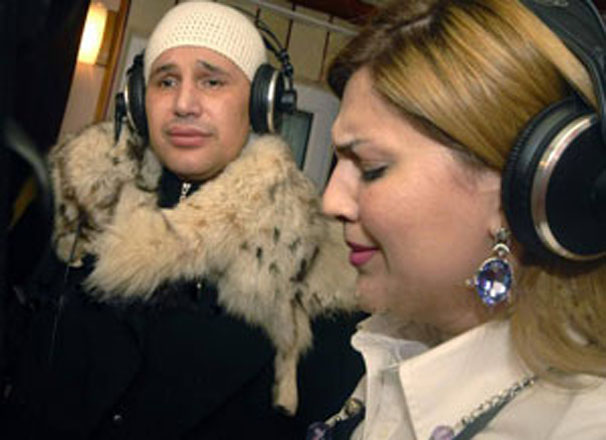 Продюсер певца Самира Багирова разоблачил певицу Хатун
