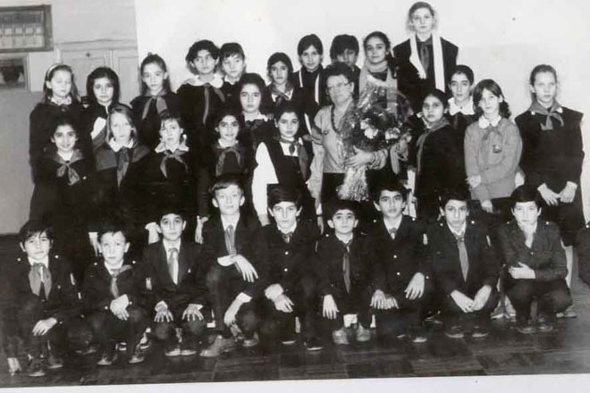 20 лет без 13-летней Ларисы Мамедовой – воспоминания со слезами на глазах отца и матери (фотоархив)