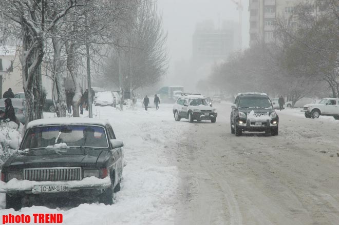 Пурга в Баку, или Cнежные страсти на улицах столицы (фотосессия)