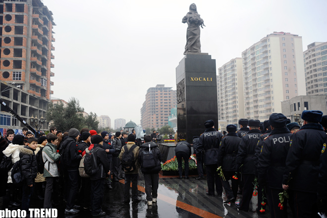 В Азербайджане отмечают 18-ю годовщину Ходжалинского геноцида (фотосессия)