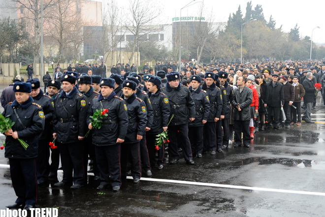 В Азербайджане отмечают 18-ю годовщину Ходжалинского геноцида (фотосессия)