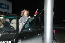 Певица Рагсана работает на автозаправке (фотосессия)