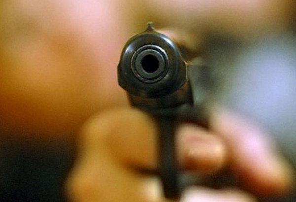 Мужчина устроил стрельбу со своего балкона в Неаполе, есть погибшие