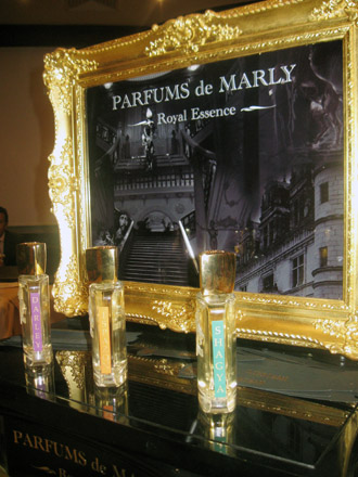 Знаменитый французский бренд мужских духов "Parfums de Marly" Royal Essence в Баку (фотосессия)