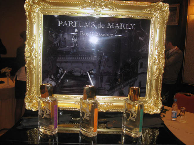 Знаменитый французский бренд мужских духов "Parfums de Marly" Royal Essence в Баку (фотосессия)