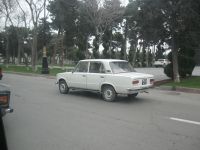 Агсаккал-автош с советскими номерами на улицах Баку (фотосессия)