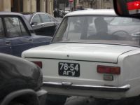 Агсаккал-автош с советскими номерами на улицах Баку (фотосессия)