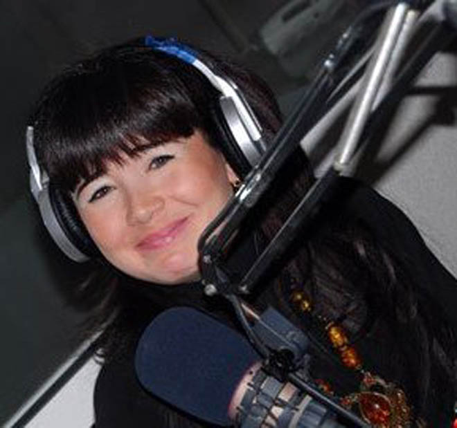 DJ Эльнара Халилова в центре внимания домохозяек (фотосессия)