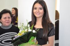 Азербайджанская певица AySel выступила в Москве на вручении международной премии (фотосессия)