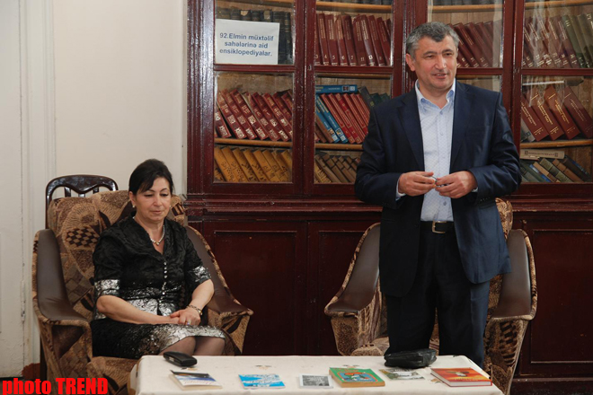 Химико-поэтические зарисовки азербайджанского поэта Хазангюль Гусейновой (фотосессия)