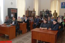 Химико-поэтические зарисовки азербайджанского поэта Хазангюль Гусейновой (фотосессия)