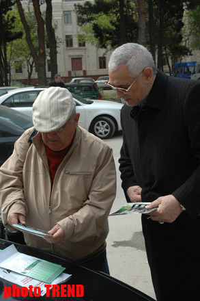 Азербайджанцы спасают человечество! Институт физики в Баку превращен в полицейское управление (фотосессия)
