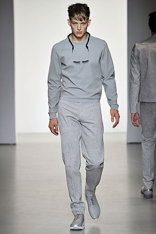 Показ Calvin Klein и Armani на неделе моды в Милане (фотосессия)