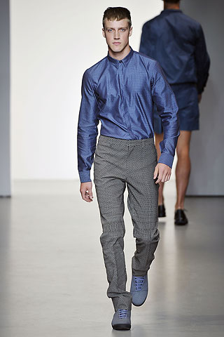 Показ Calvin Klein и Armani на неделе моды в Милане (фотосессия)