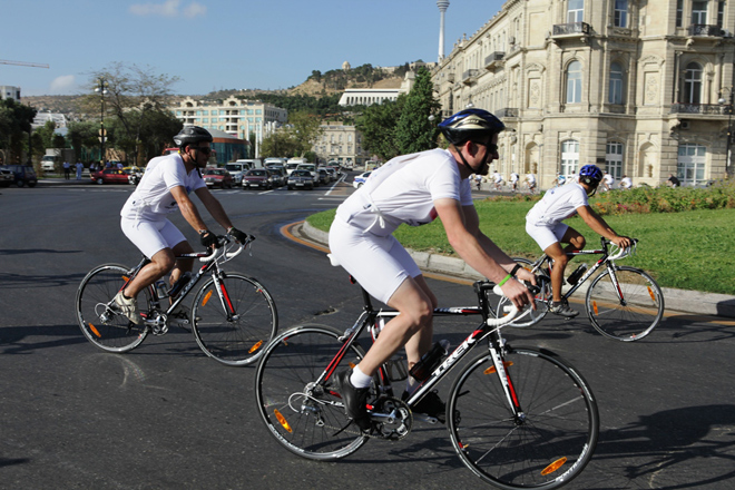 Azerbaijani cycle marathon begins (PHOTO)