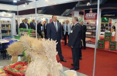 Президент Ильхам Алиев ознакомился с III Международной выставкой Caspian Agro-2010 (ДОПОЛНЕНО) (ФОТО)