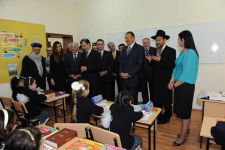 Президент Азербайджана Ильхам Алиев принял участие в открытии образовательного центра для еврейских детей "Хабад-Ор-Авнер" в Хатаинском районе Баку (ФОТО)