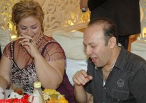 Прикол-тайм! О том, как Алмаз Алескерова насильно заставила Элариза съесть 10 мандаринов (фотосессия)