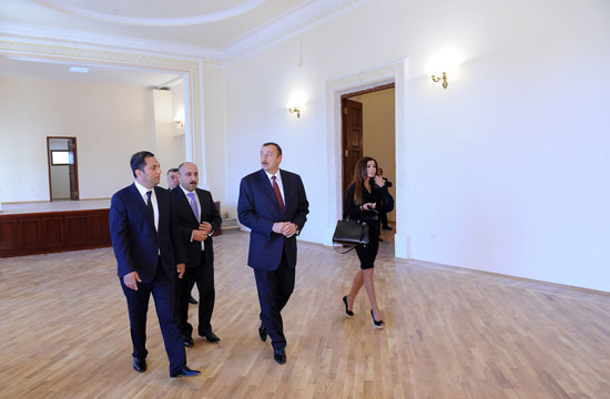 Президент Азербайджана ознакомился с капитальным ремонтом в Мингячевирском государственном драматическом театре (ФОТО)